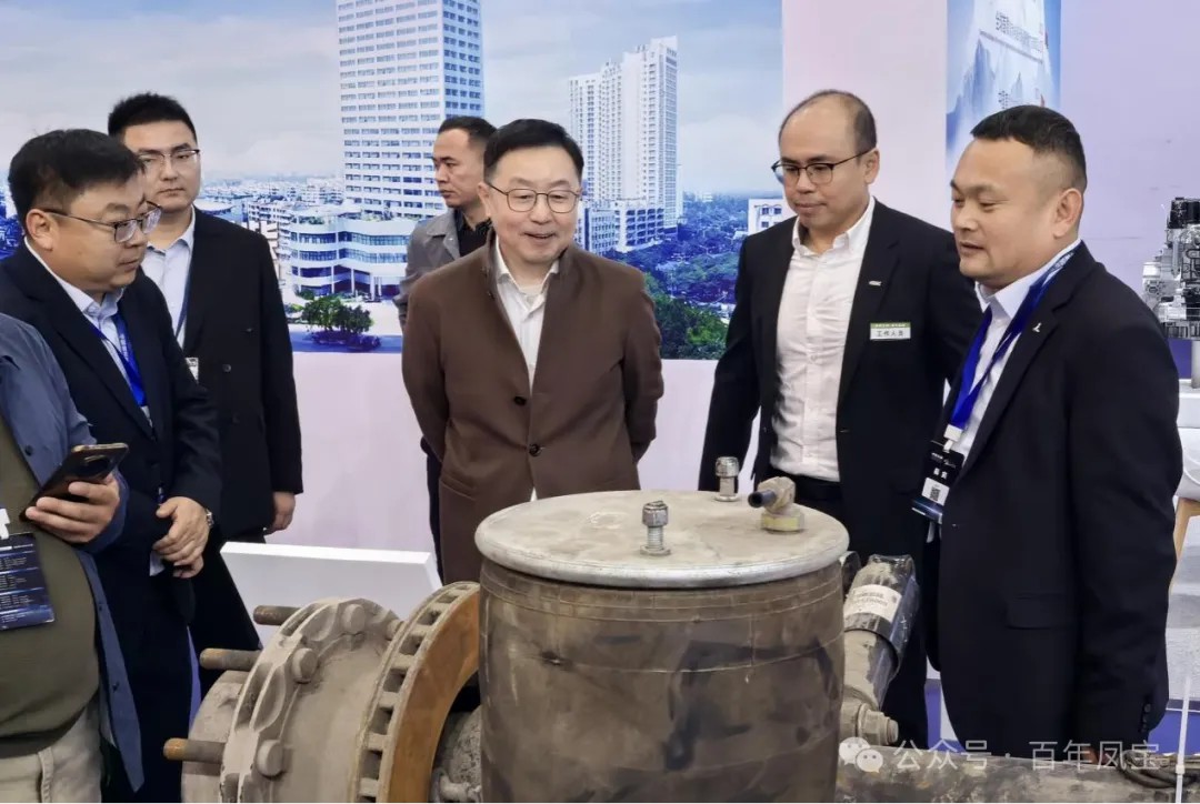 华体会官方网页版_华体会(中国)
重科系列高效节能产品亮相中国国际商用车展