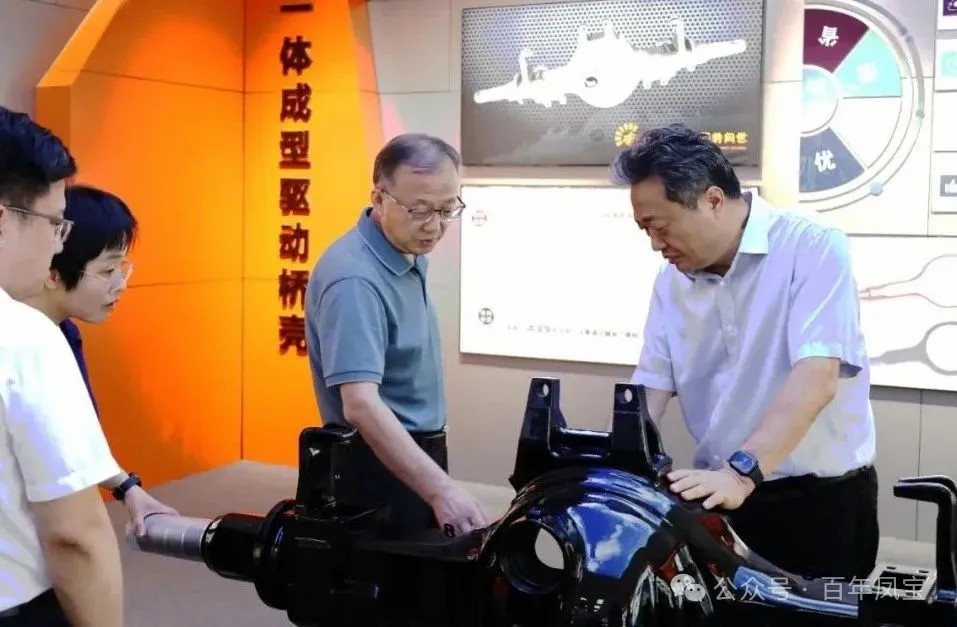 省发改委副主任万战伟到华体会官方网页版_华体会(中国)
集团调研指导工作